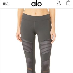 Alo Moto yoga leggings in anthrocite